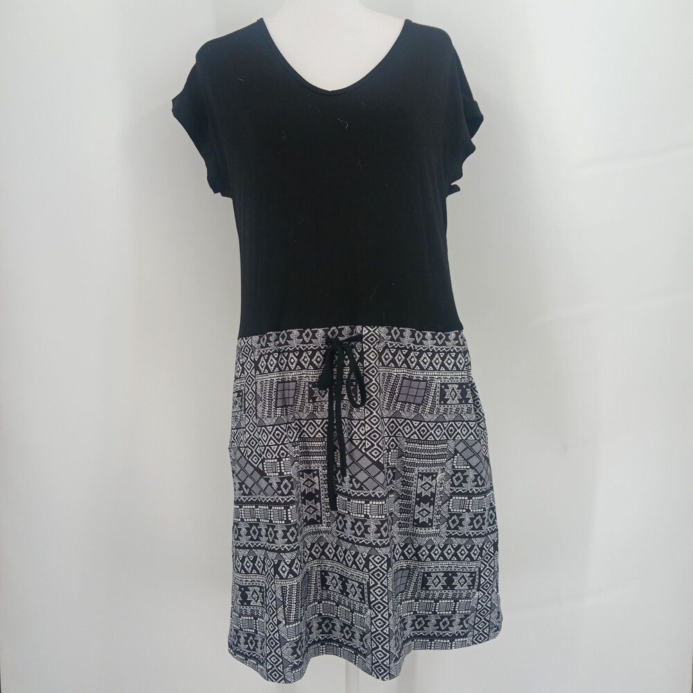 Black and Grey Patterned Knit Sleeveless Tank Top dress Size Medium